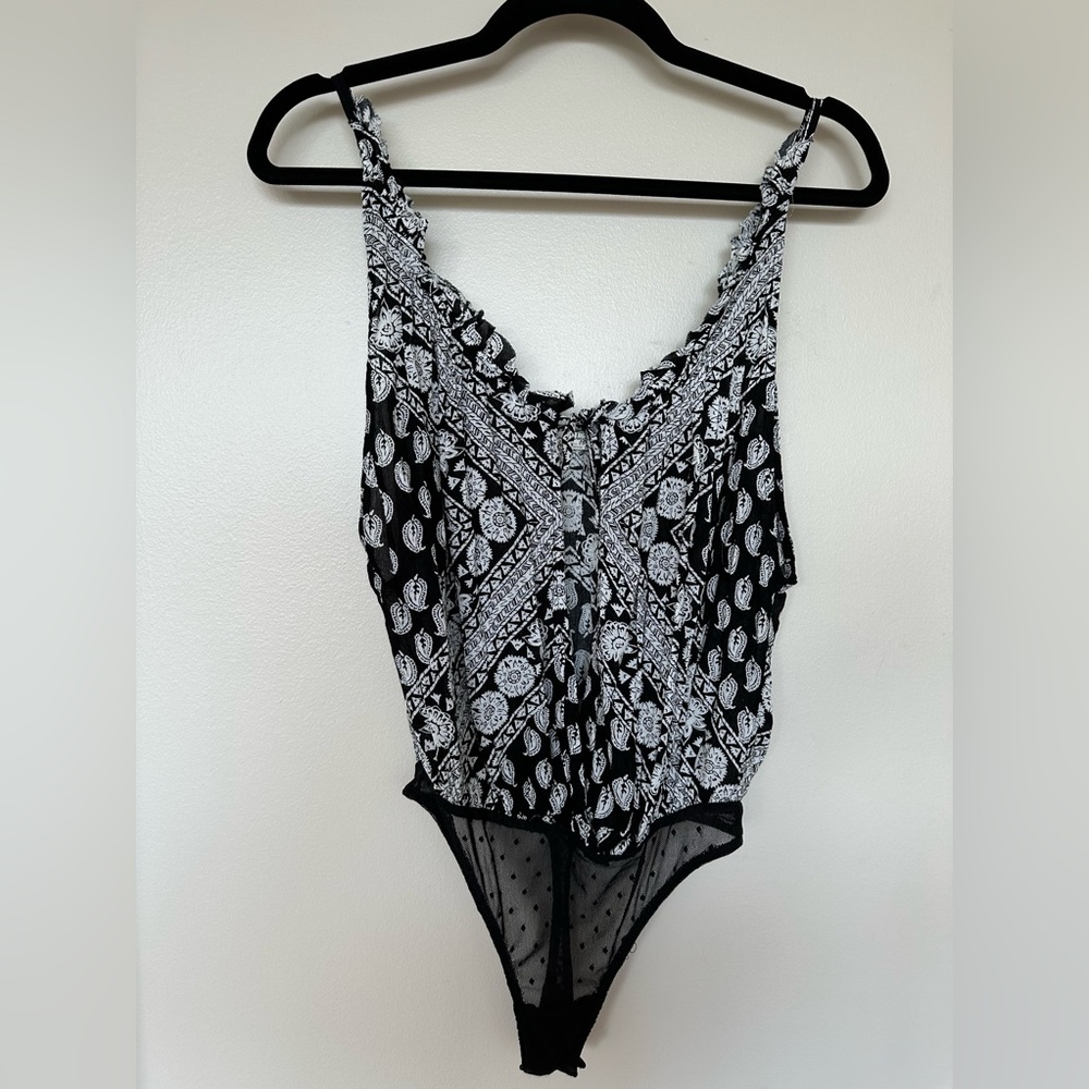 Free people bodysuit size XS - like new